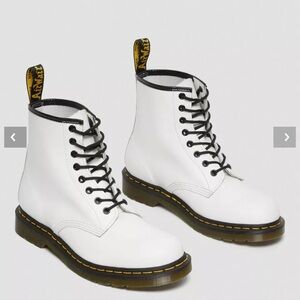 Dr. Martens 1460 SMOOTH LEATHER LACE UP BOOTS — White — Men’s 10, Women’s 11